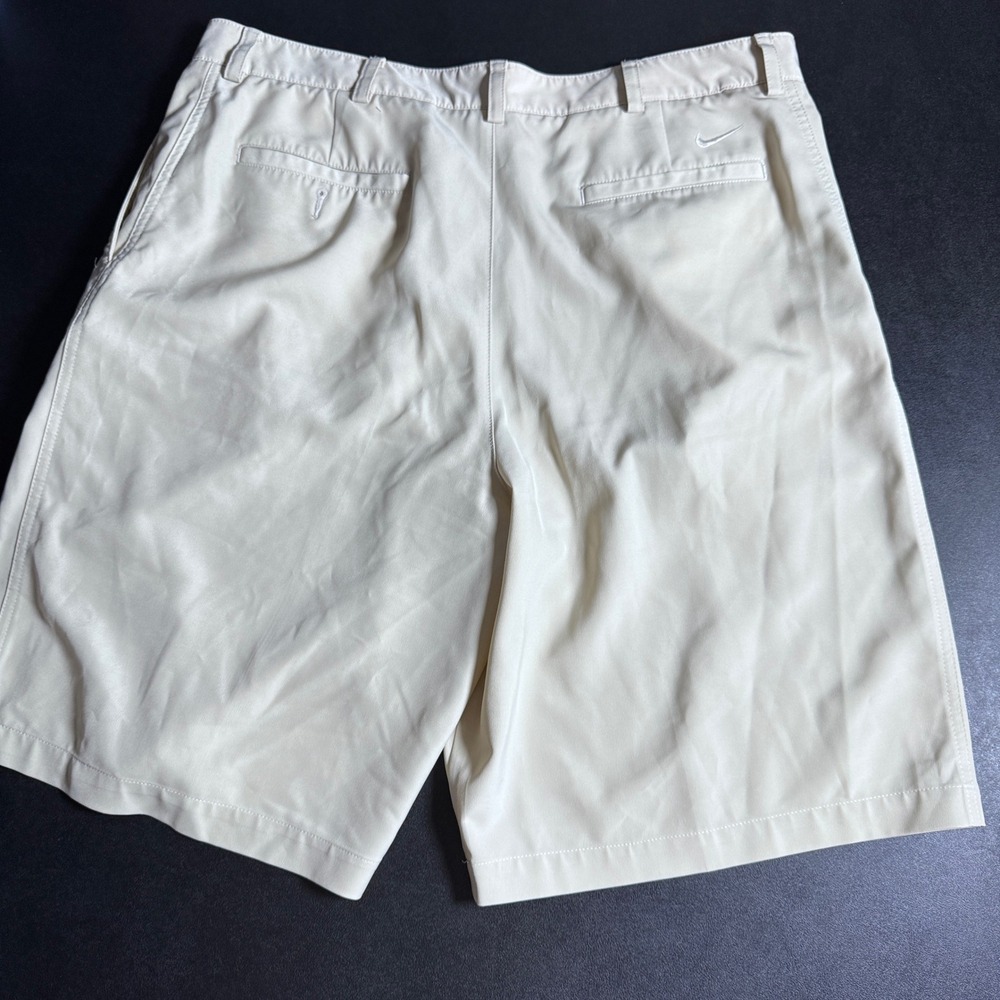 Nike Golf Shorts Mens 36 Beige Solid Dri-FIT Flat Front Performance Athletic